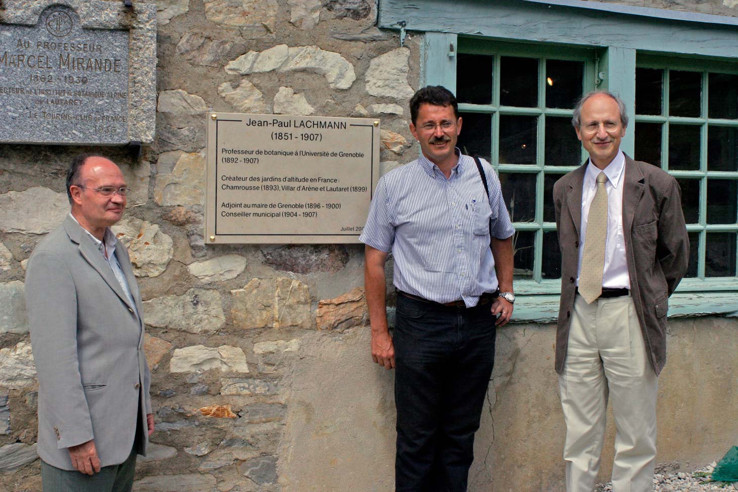 Bernard Delay, directeur scientifique du département Environnement et Développement Durable du CNRS, Serge Aubert, ancien directeur du jardin du Lautaret et Farid Ouabdesselam, président de l'université de Grenoble